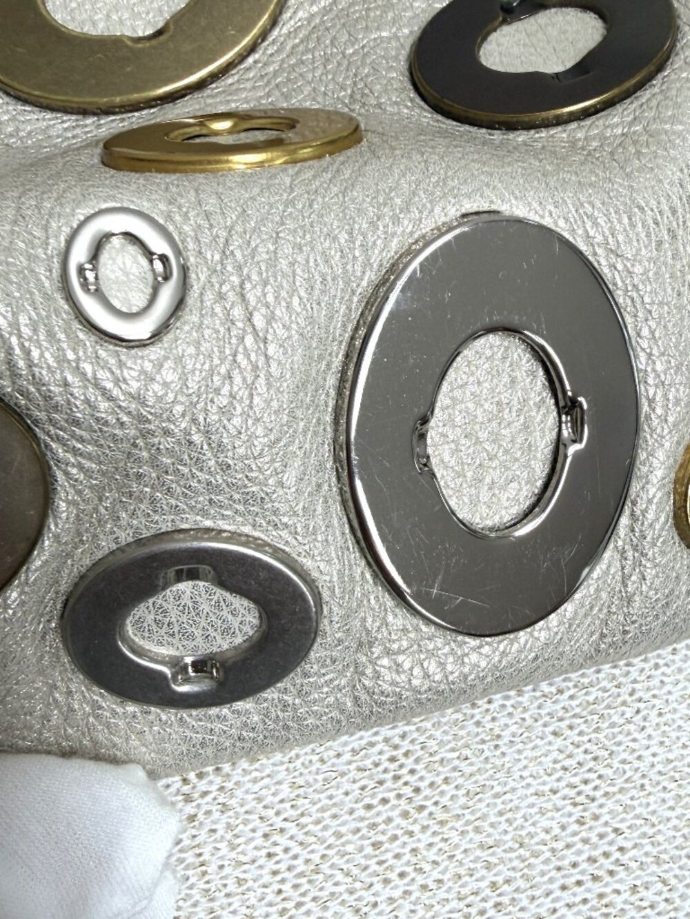 Rare Coach Resort Turnlock Tote style 11538 from 2007, metallic gold leather EUC - Picture 14 of 16
